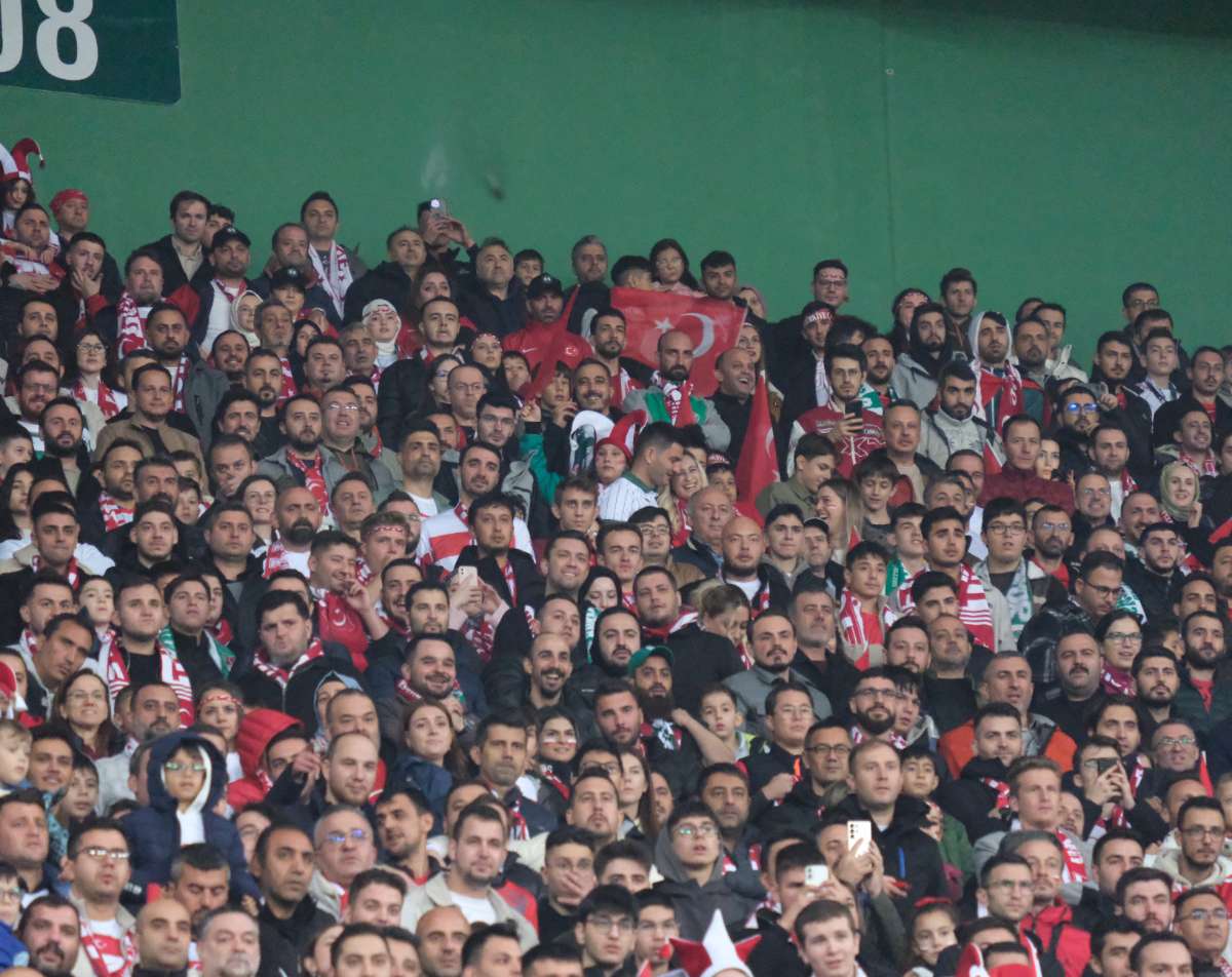 (ÖZEL) Türkiye-Bulgaristan taraftar fotoğrafları