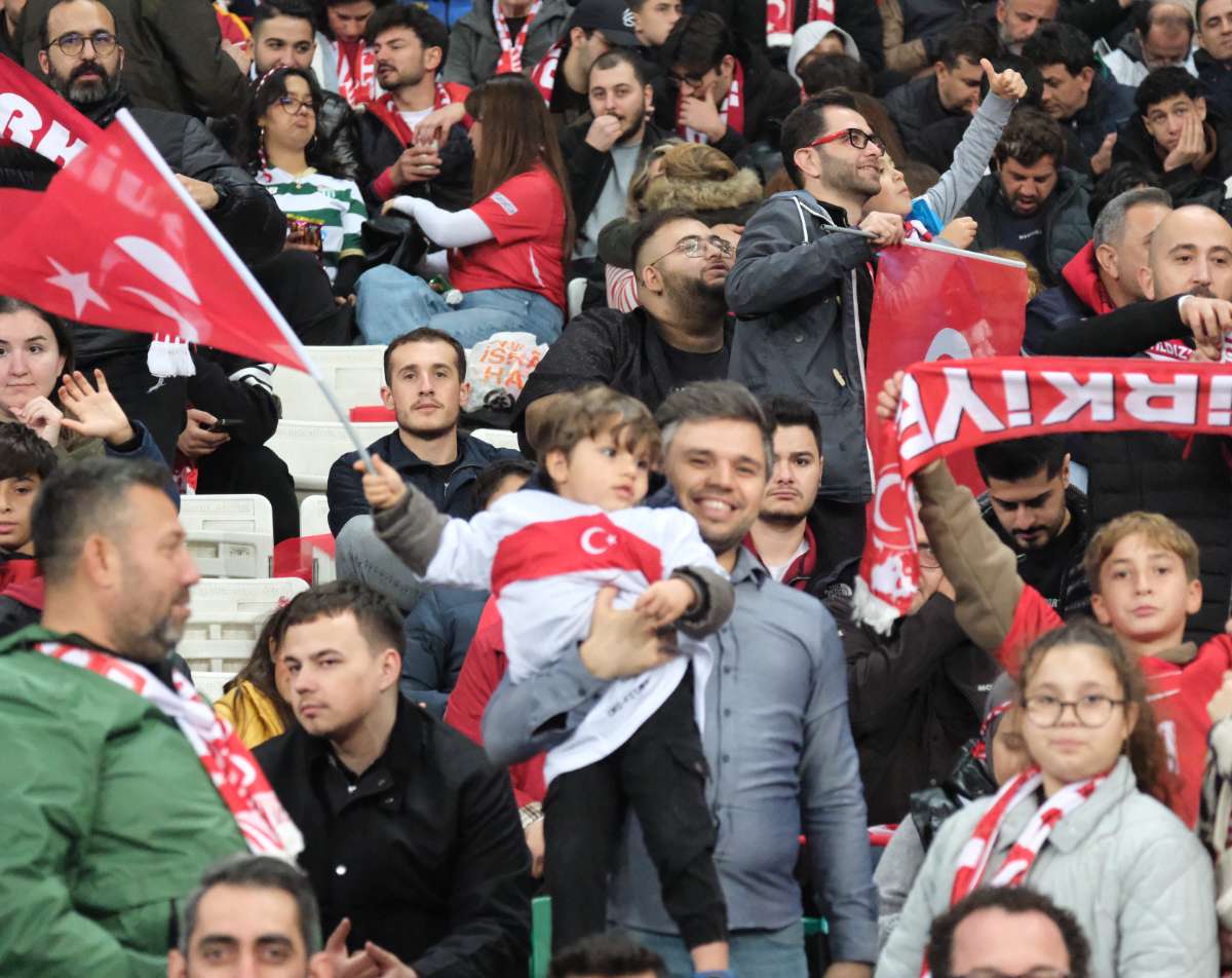 (ÖZEL) Türkiye-Bulgaristan taraftar fotoğrafları