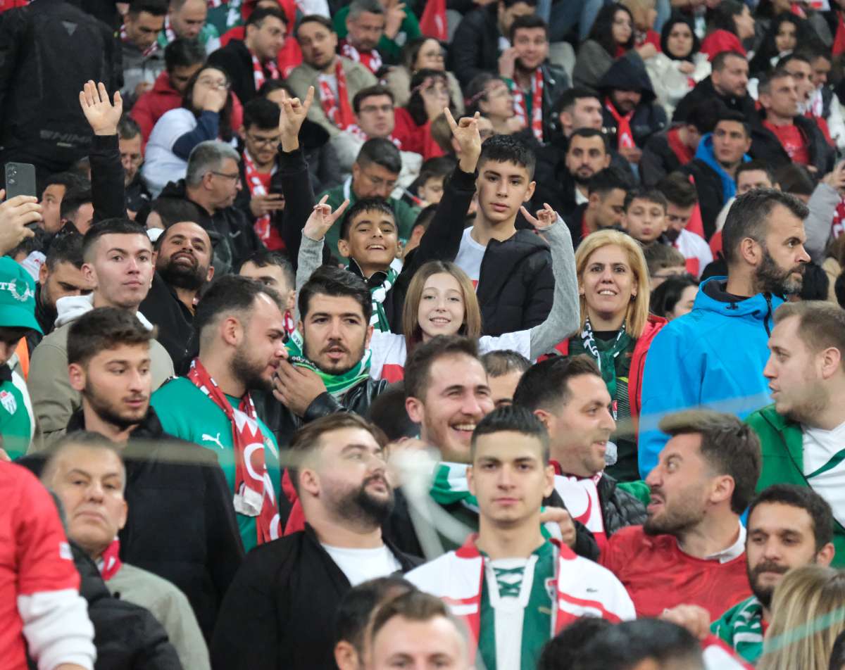 (ÖZEL) Türkiye-Bulgaristan taraftar fotoğrafları