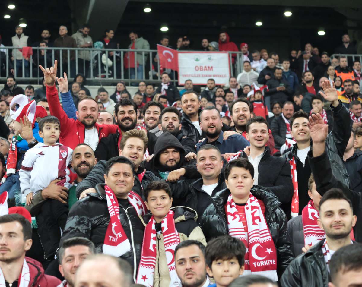 (ÖZEL) Türkiye-Bulgaristan taraftar fotoğrafları