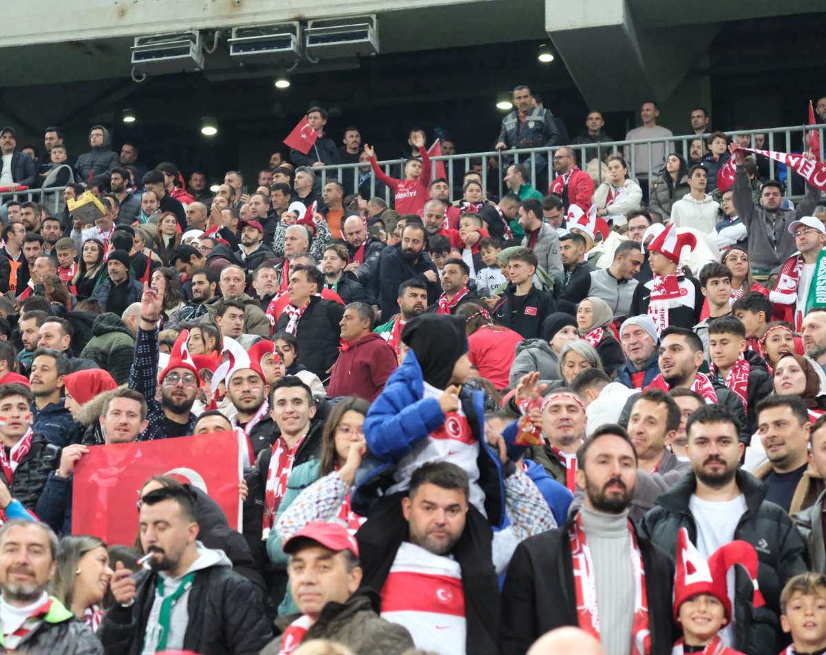 (ÖZEL) Türkiye-Bulgaristan taraftar fotoğrafları