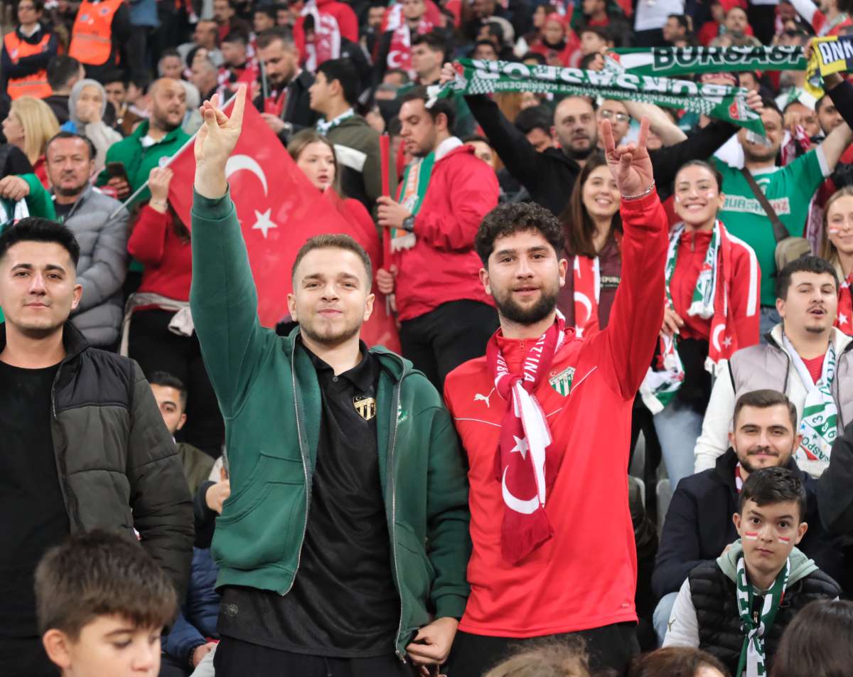 (ÖZEL) Türkiye-Bulgaristan taraftar fotoğrafları