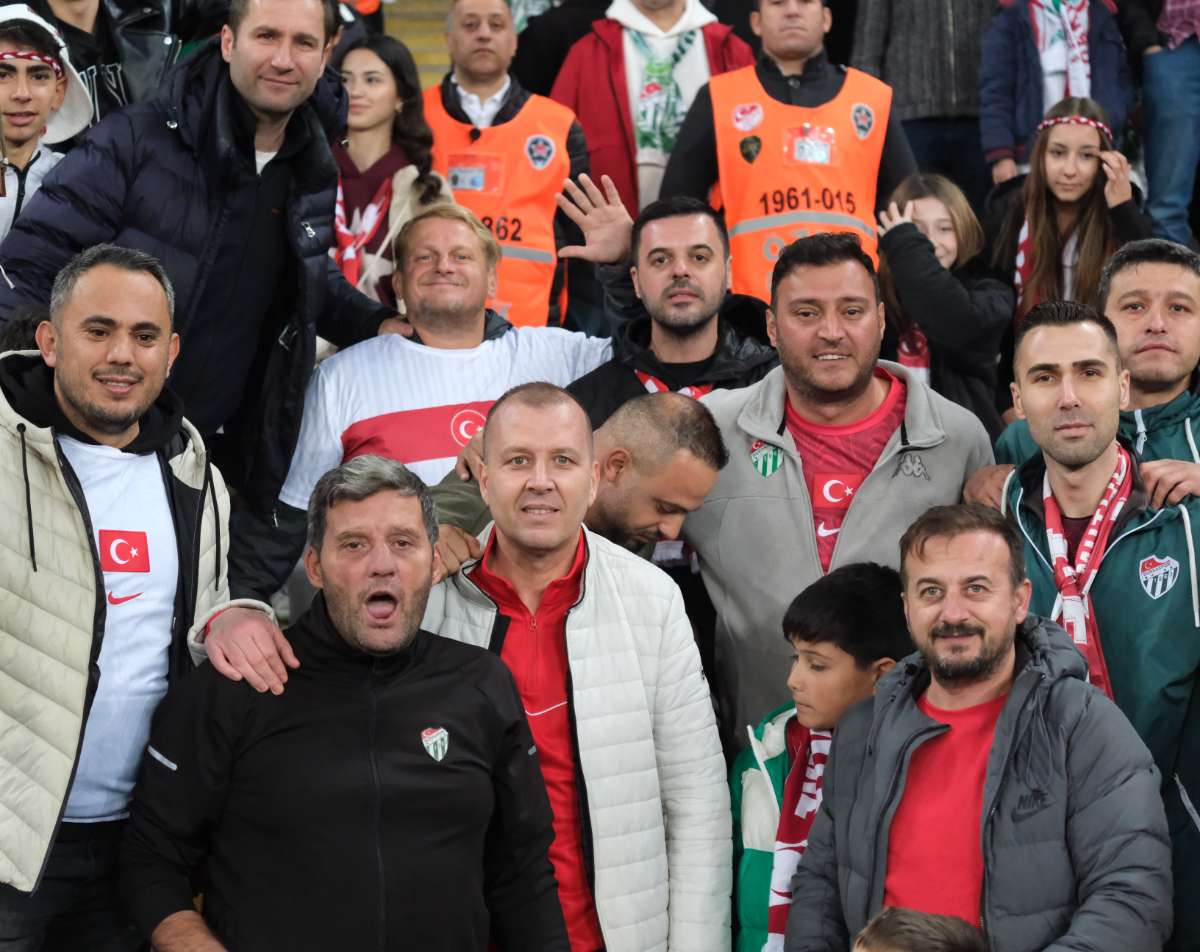 (ÖZEL) Türkiye-Bulgaristan taraftar fotoğrafları