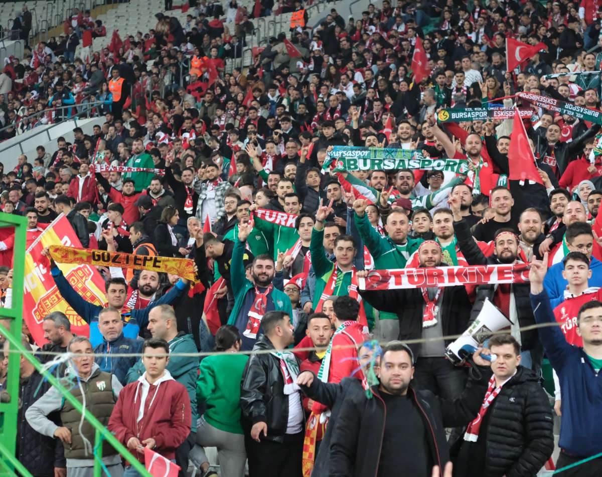 (ÖZEL) Türkiye-Bulgaristan taraftar fotoğrafları