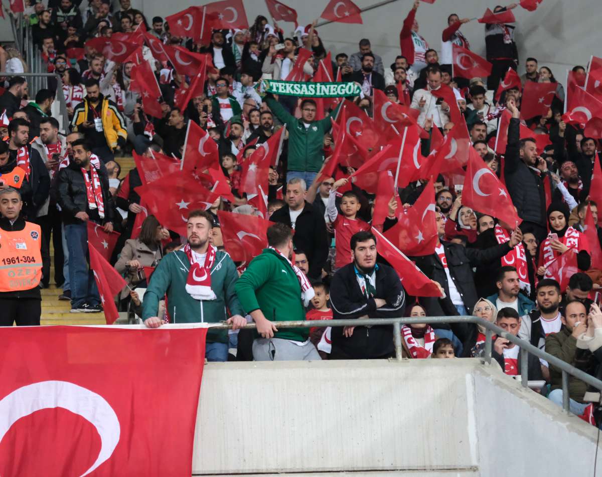 (ÖZEL) Türkiye-Bulgaristan taraftar fotoğrafları