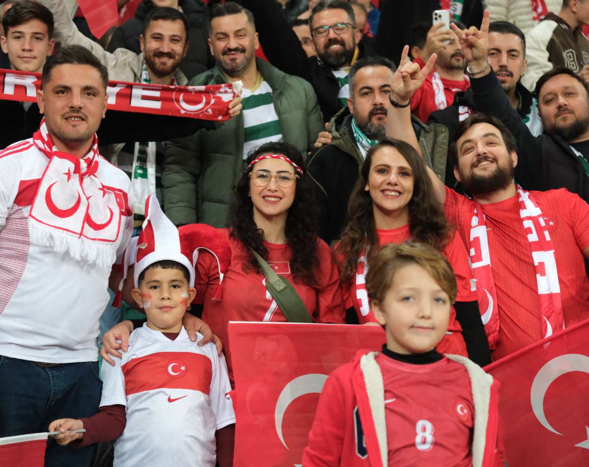 (ÖZEL) Türkiye-Bulgaristan taraftar fotoğrafları