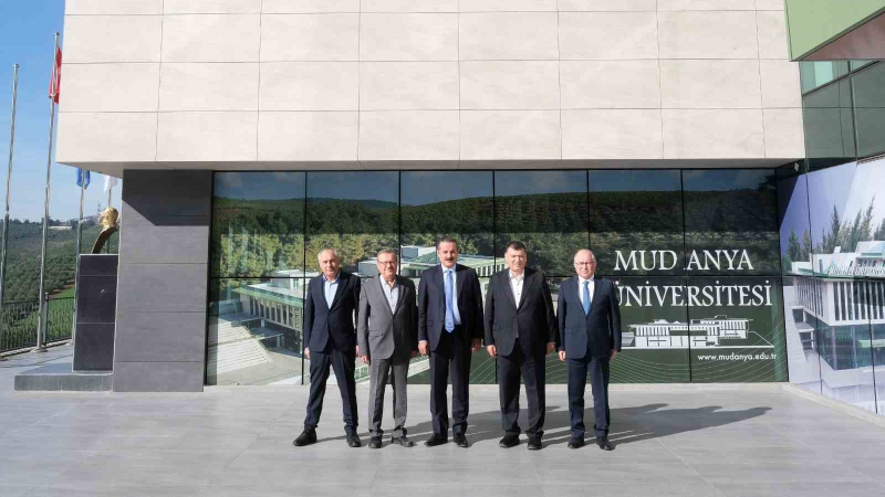 Faruk Çelik Mudanya Üniversitesi’nde gençlerle buluştu