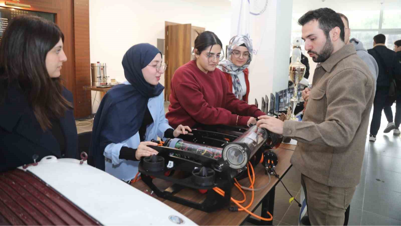 BTÜ Robot Günleri’nde geleceğin teknolojileri konuşuldu