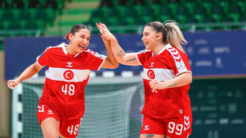 Kadın Hentbol Takımı, üst üste ikinci kez şampiyon!