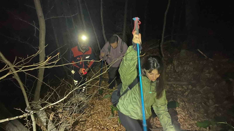 Saitabat Şelalesi’nde kaybolan iki kişi kurtarıldı