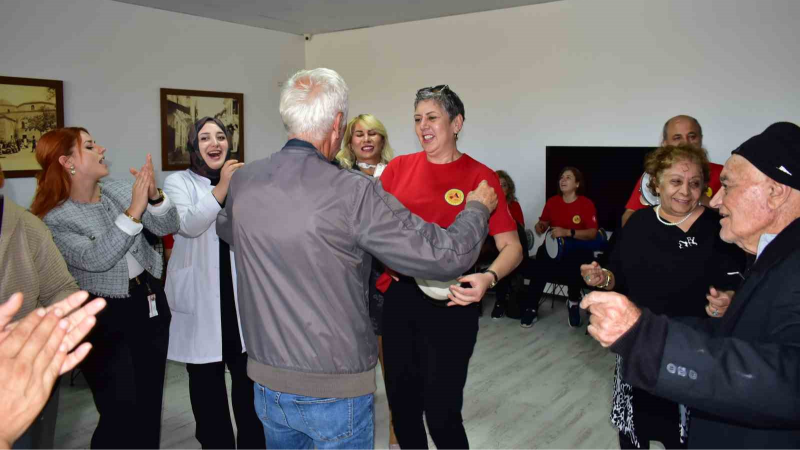 Bursa’da huzurevi sakinlerine moral konseri