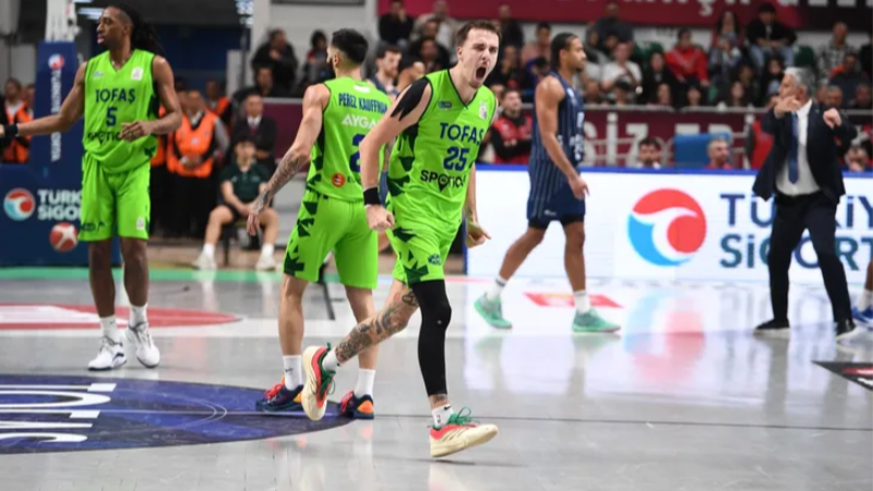 Tofaş evinde Anadolu Efes'i yendi