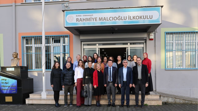 Başkan Erkan Aydın öğretmenleri unutmadı