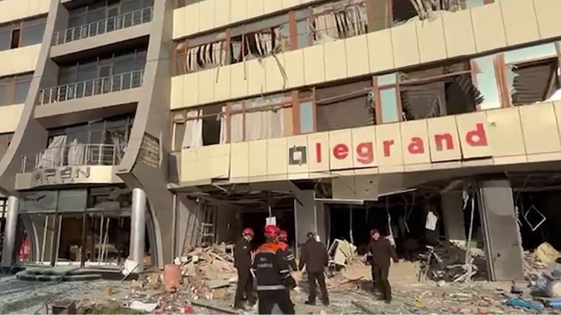 Bakü’de iş merkezinde patlama: 5 yaralı