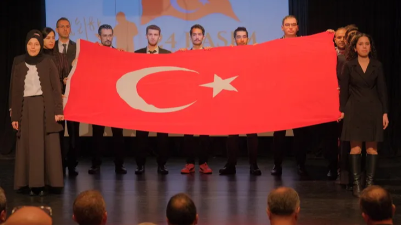 İnegöl'de Öğretmenler Günü törenlerle kutlandı