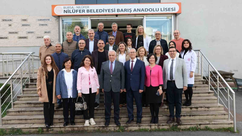 Başkan Şadi Özdemir: "Geleceği kuran öğretmenlerdir"