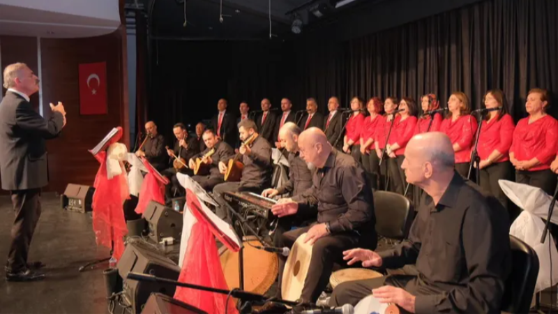 İnegöl’de Türk Halk Müziği Korosundan unutulmaz gece