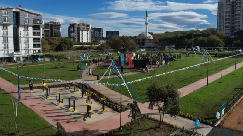 Nilüfer'de Kardelen Parkı ve Koşu Yolu açıldı