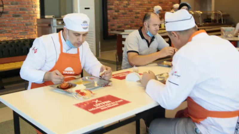 Toplu yemekte ucuzluk yarışı toplum sağlığını tehdit ediyor