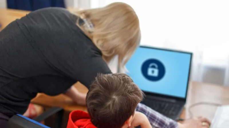 Çocukları dijital tehditlere karşı koruyacak yeni adımlar yolda