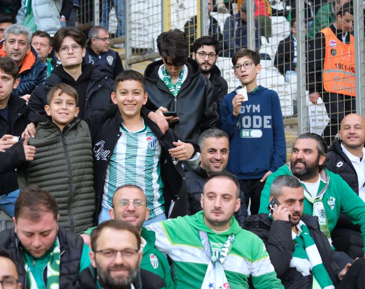 (ÖZEL) Bursaspor - Fethiyespor taraftar fotoğrafları 1