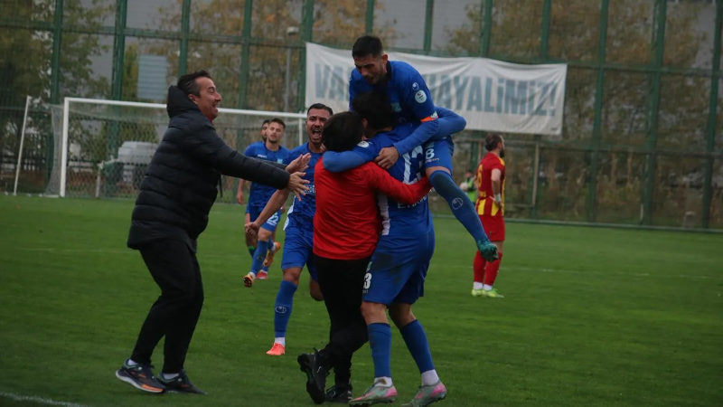 Yıldırımspor lider Çorlu 1947’yi geriden gelip yendi