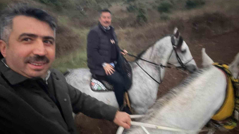Başkanlar ata binerek stres attı