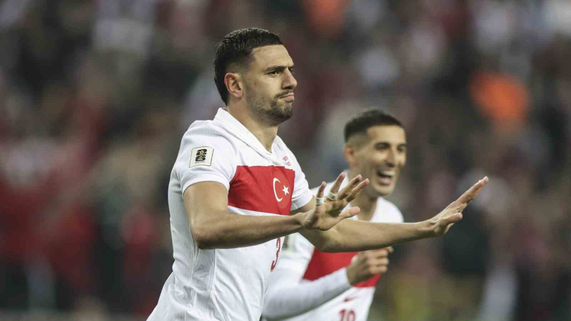 Merih Demiral, Al Ahli ile sözleşme yeniledi