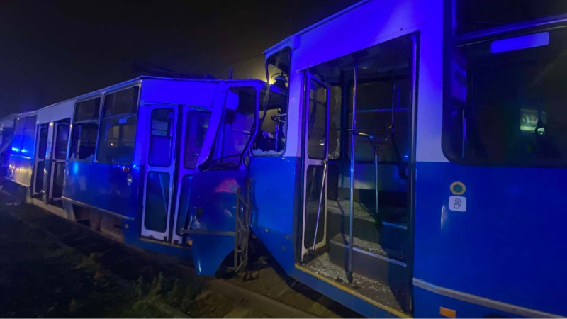 Polonya'da tramvay kazası: 2'si ağır 35 yaralı