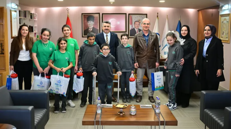 Yıldırım engelleri sevgiyle aşıyor