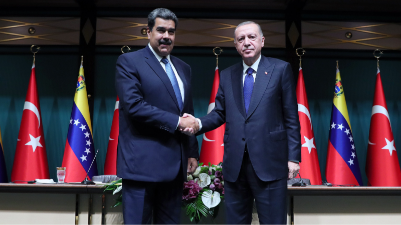 Erdoğan, Maduro ile telefonda görüştü