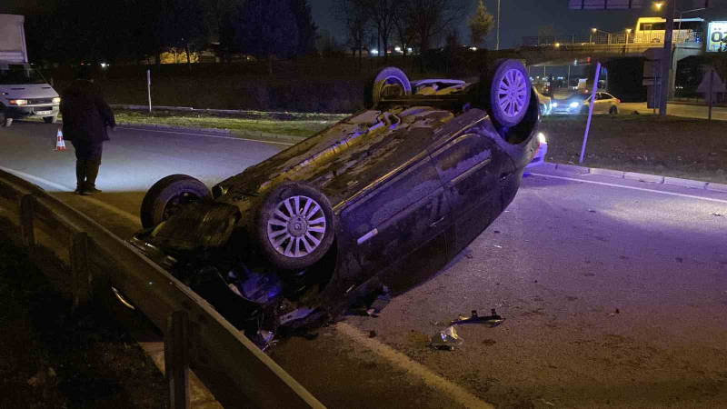 Kontrolden çıkan otomobil takla attı