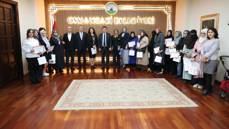 Osmangazili kadınlar okuma yazmayla geleceğe umutla bakıyor