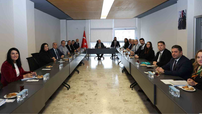 Şadi Özdemir sanayi bölgeleri temsilcileriyle bir araya geldi