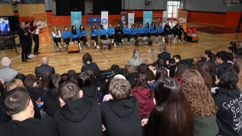 Nilüfer’in Sultanları öğrencilerle söyleşide buluştu