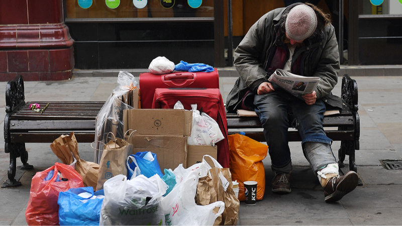 İngiltere’de 380 binden fazla kişi evsiz