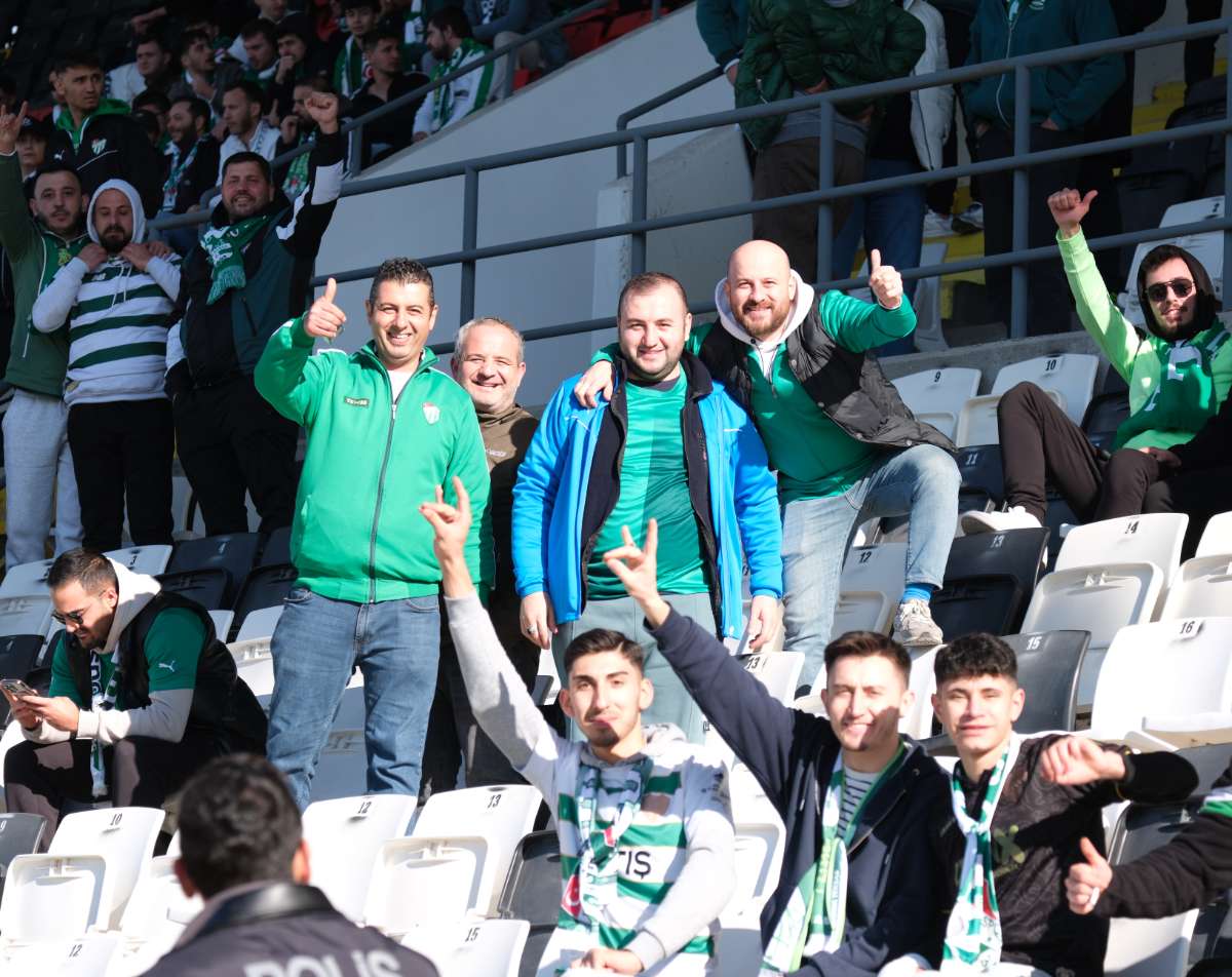 (FOTO GALERİ) Bursaspor'un Somaspor Deplasmanından Taraftar Fotoğrafları