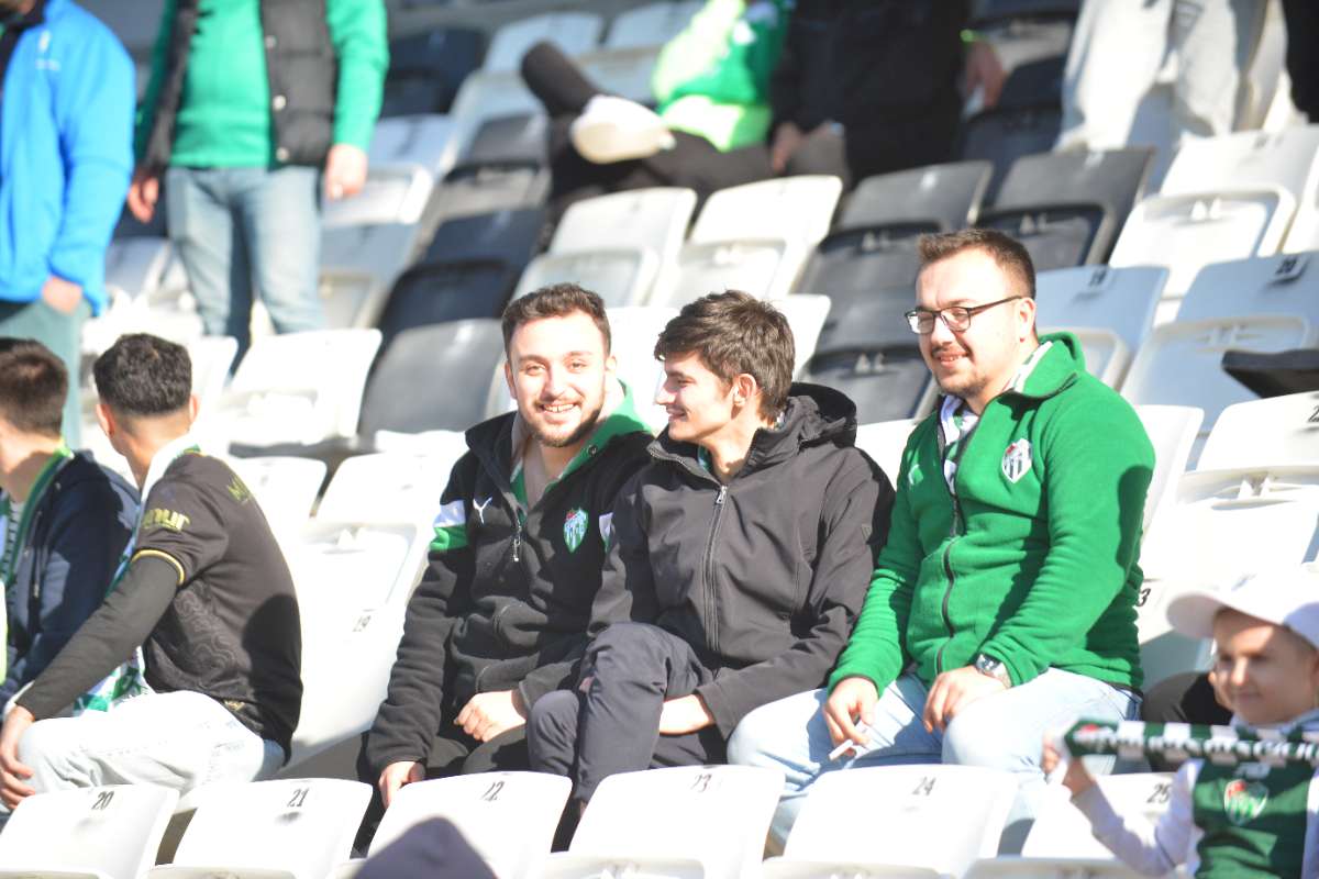 (FOTO GALERİ) Bursaspor'un Somaspor Deplasmanından Taraftar Fotoğrafları