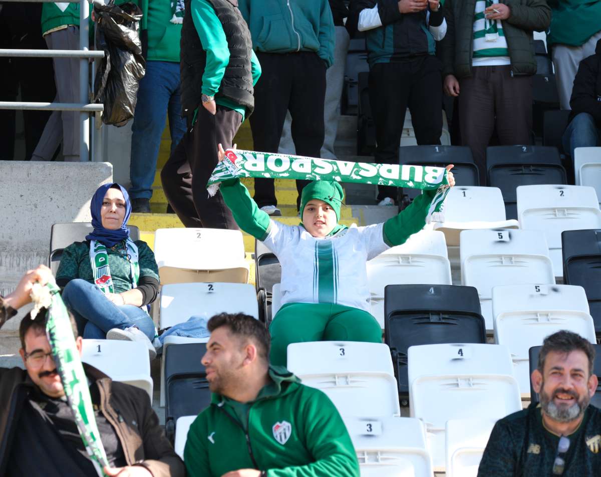 (FOTO GALERİ) Bursaspor'un Somaspor Deplasmanından Taraftar Fotoğrafları