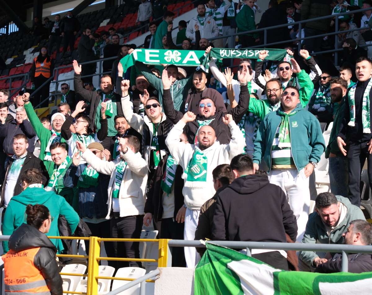 (FOTO GALERİ) Bursaspor'un Somaspor Deplasmanından Taraftar Fotoğrafları