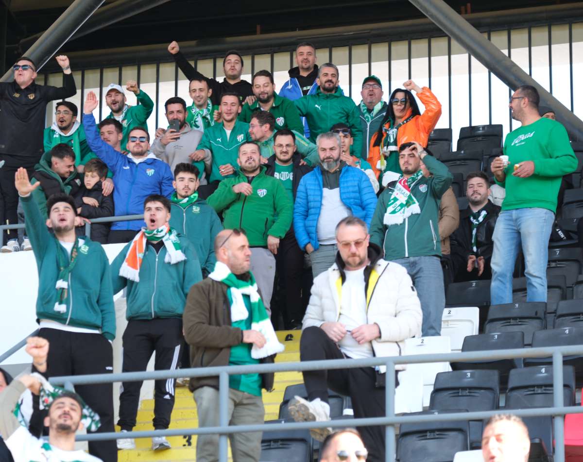 (FOTO GALERİ) Bursaspor'un Somaspor Deplasmanından Taraftar Fotoğrafları