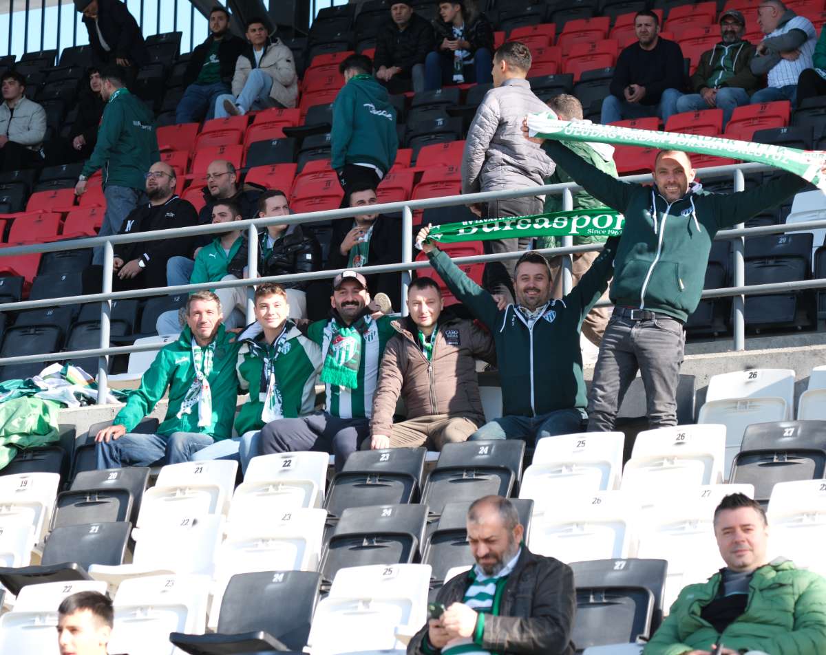 (FOTO GALERİ) Bursaspor'un Somaspor Deplasmanından Taraftar Fotoğrafları