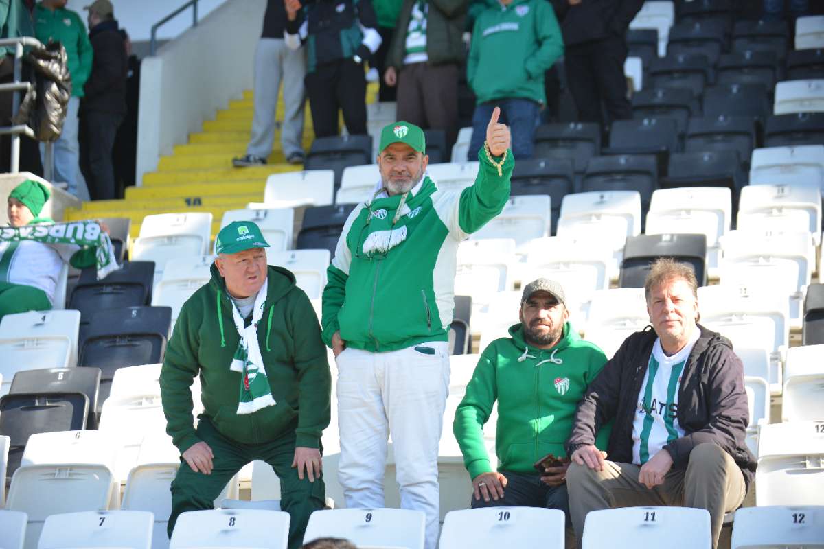 (FOTO GALERİ) Bursaspor'un Somaspor Deplasmanından Taraftar Fotoğrafları