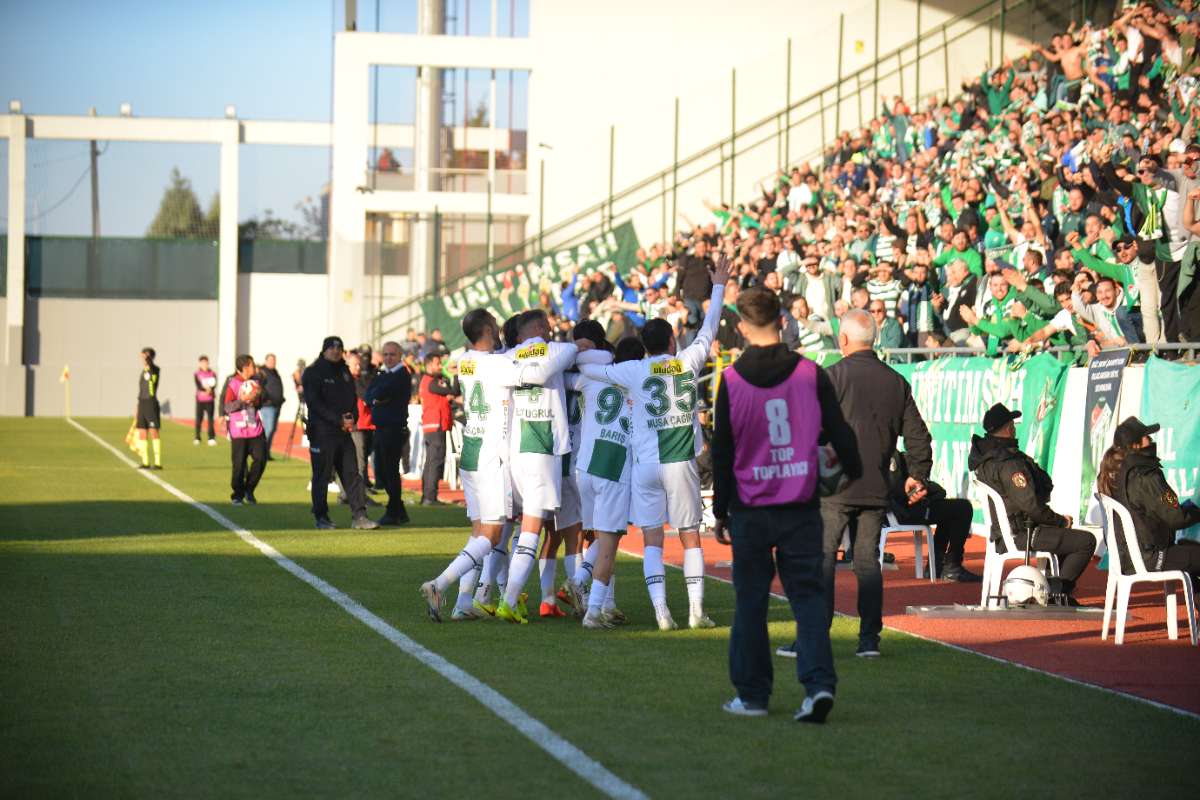 (FOTO GALERİ) Bursaspor'un Somaspor Deplasmanından Taraftar Fotoğrafları