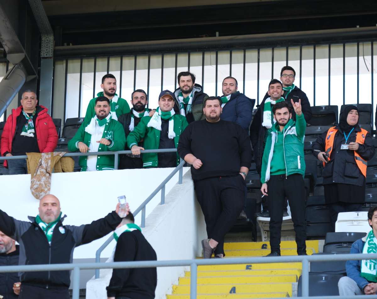 (FOTO GALERİ) Bursaspor'un Somaspor Deplasmanından Taraftar Fotoğrafları