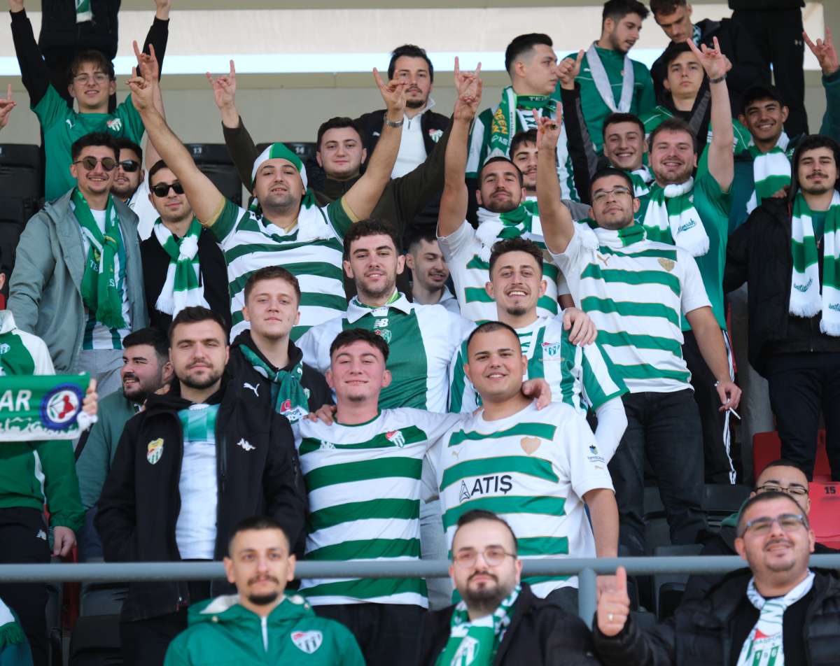 (FOTO GALERİ) Bursaspor'un Somaspor Deplasmanından Taraftar Fotoğrafları
