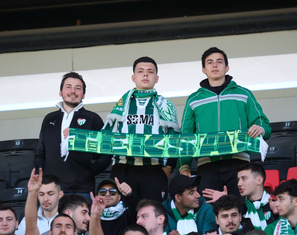 (FOTO GALERİ) Bursaspor'un Somaspor Deplasmanından Taraftar Fotoğrafları