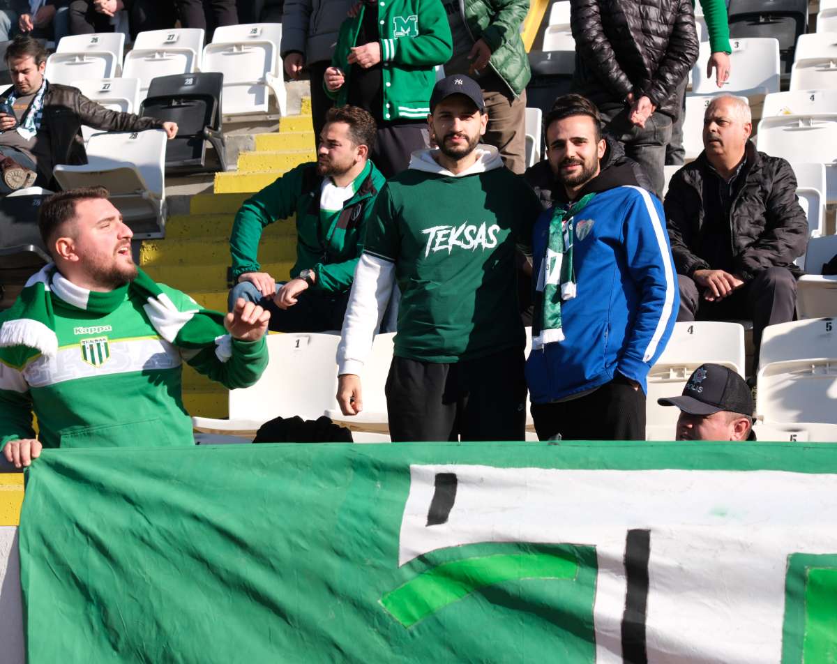 (FOTO GALERİ) Bursaspor'un Somaspor Deplasmanından Taraftar Fotoğrafları