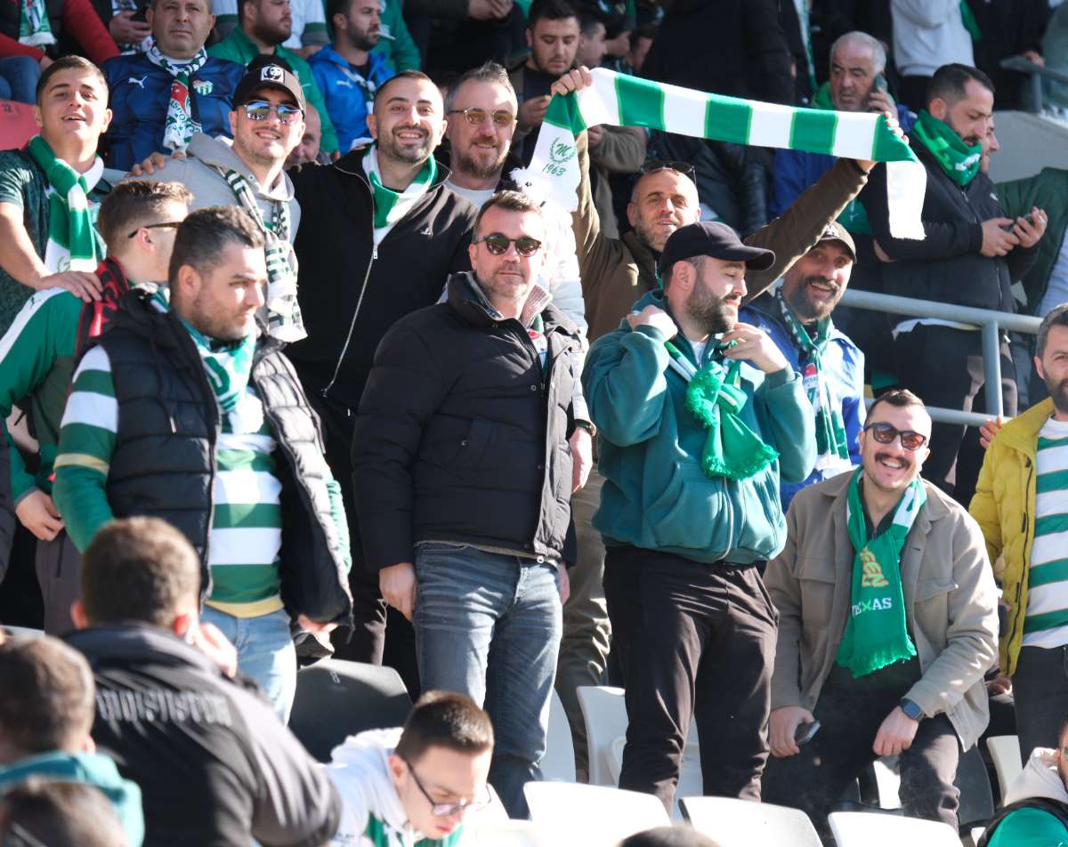 (FOTO GALERİ) Bursaspor'un Somaspor Deplasmanından Taraftar Fotoğrafları