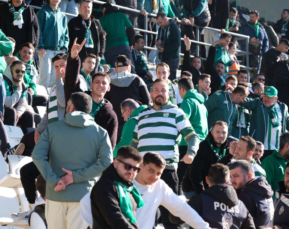 (FOTO GALERİ) Bursaspor'un Somaspor Deplasmanından Taraftar Fotoğrafları